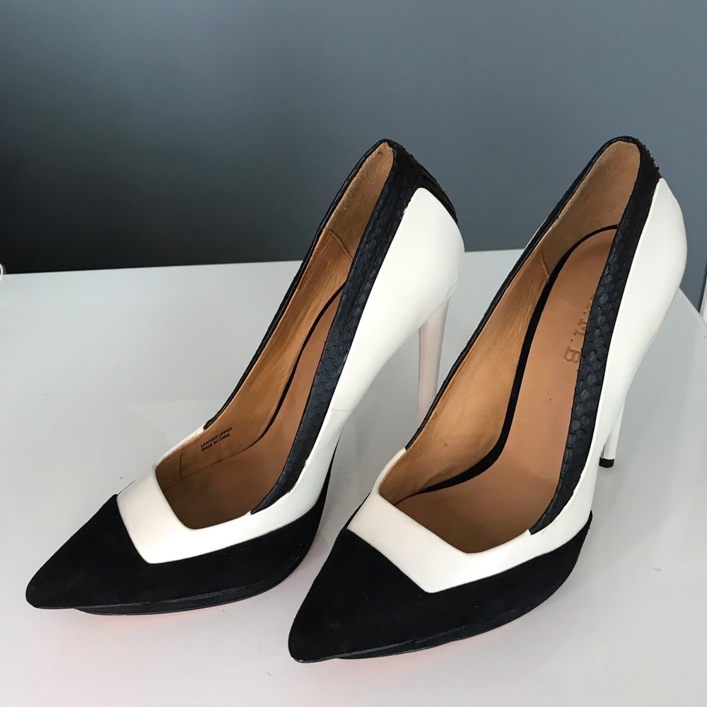LAMB White Leather & Black Suede/Snake Janey Pump